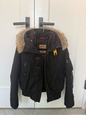 Parajumpers Youth Medium Black Puffer Jacket with Fur-Trim Hood and Yellow Tab